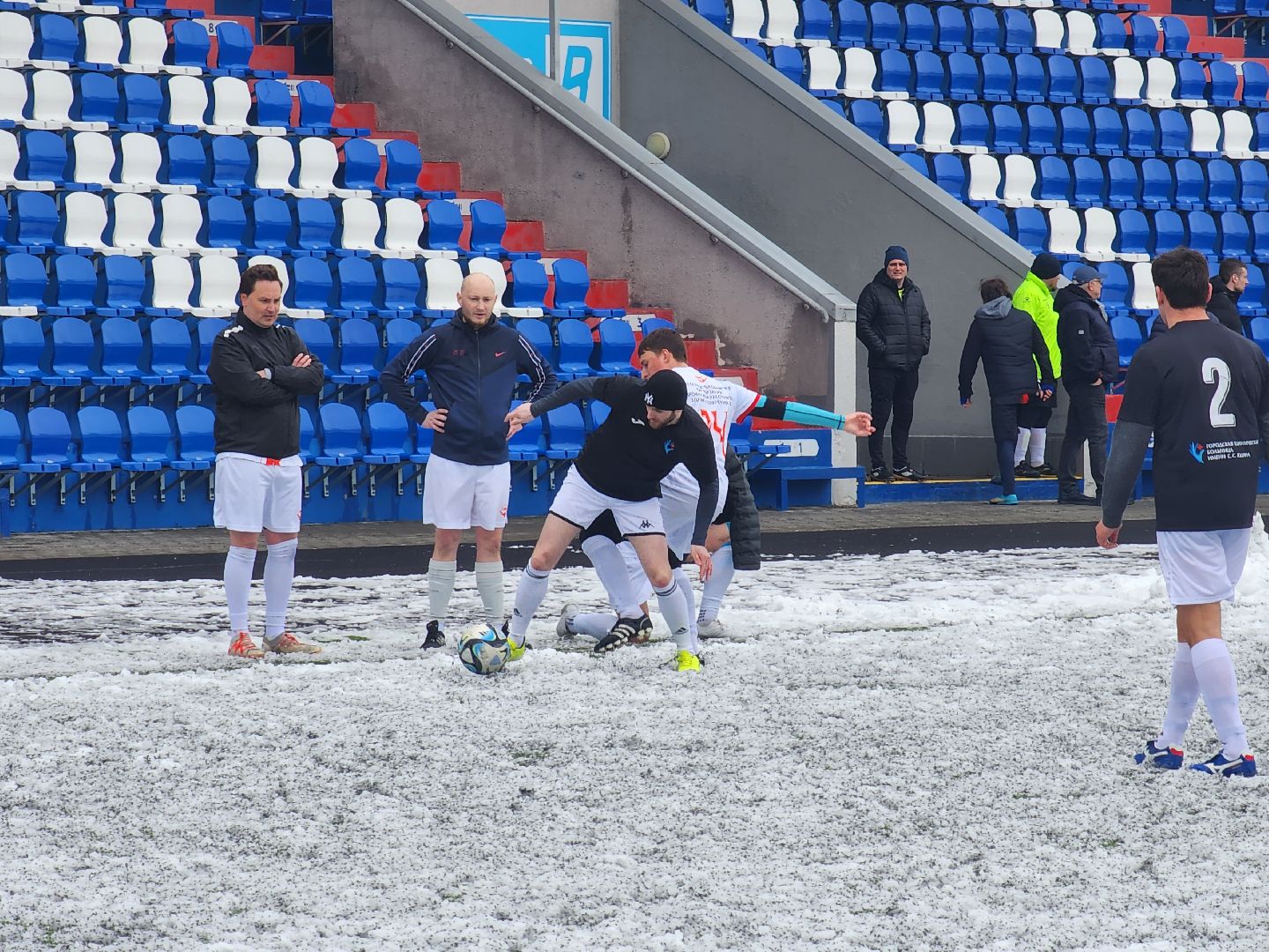 королёв, стадион вымпел в королеве, кубок россии по мини-футболу среди врачей, всероссийский турнир по мини-футболу в королеве,