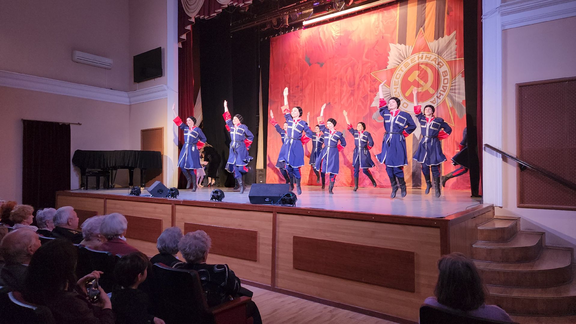 пушкино, концерт, 9 мая, день победы, творческие коллективы, творческие номера, ветераны, узники концлагерей, блокадники,