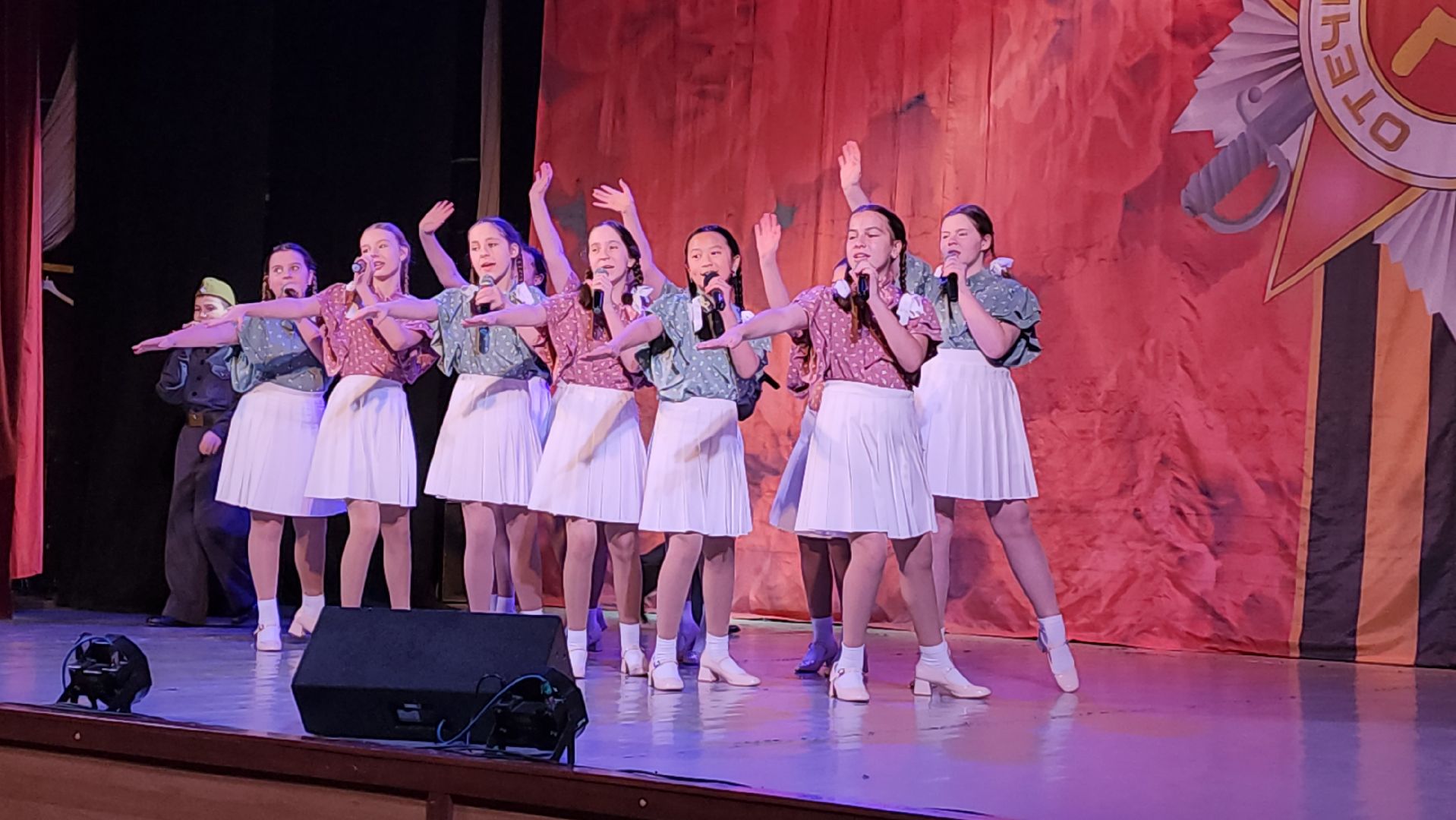 пушкино, концерт, 9 мая, день победы, творческие коллективы, творческие номера, ветераны, узники концлагерей, блокадники,