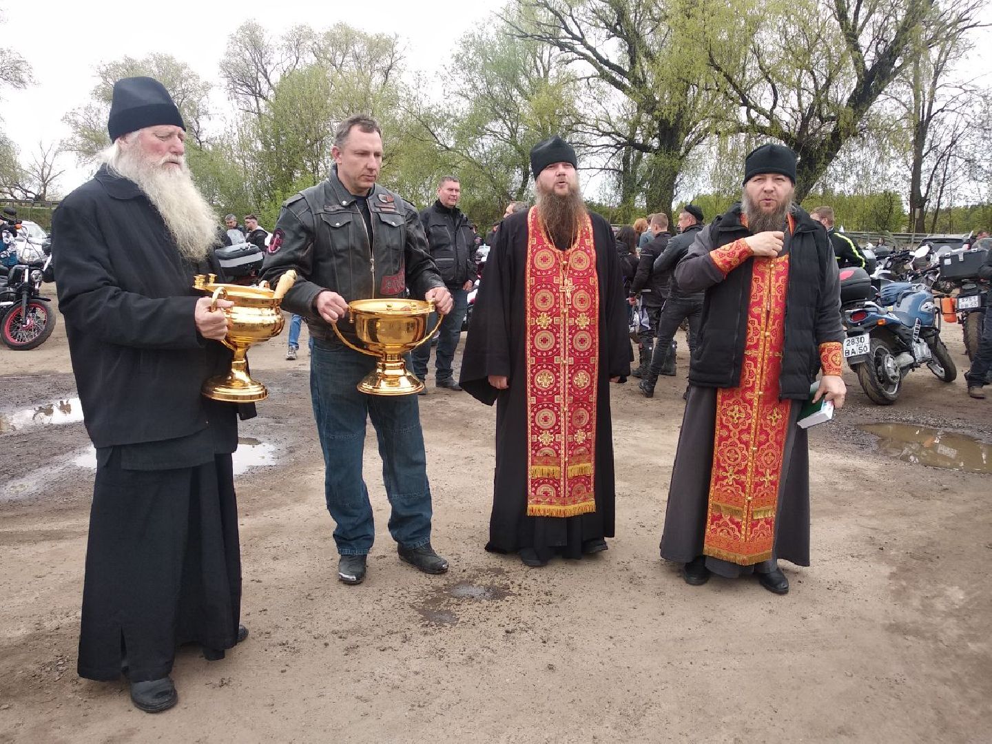 Дмитров, Ночные волки, Николо-Пешношский монастырь, мотосезон