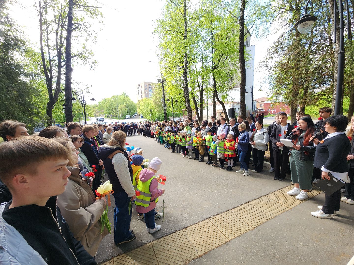 серпухов, подмосковье, возложение цветов, 9 мая, день победы,