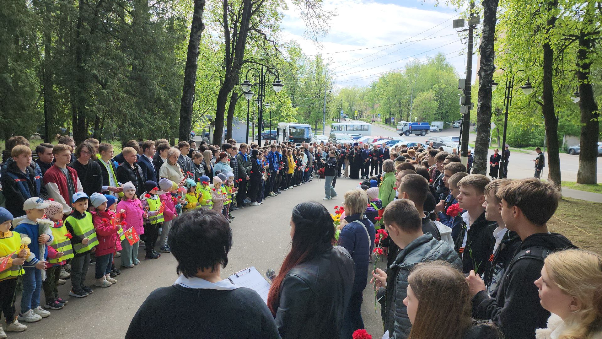 серпухов, подмосковье, возложение цветов, 9 мая, день победы,