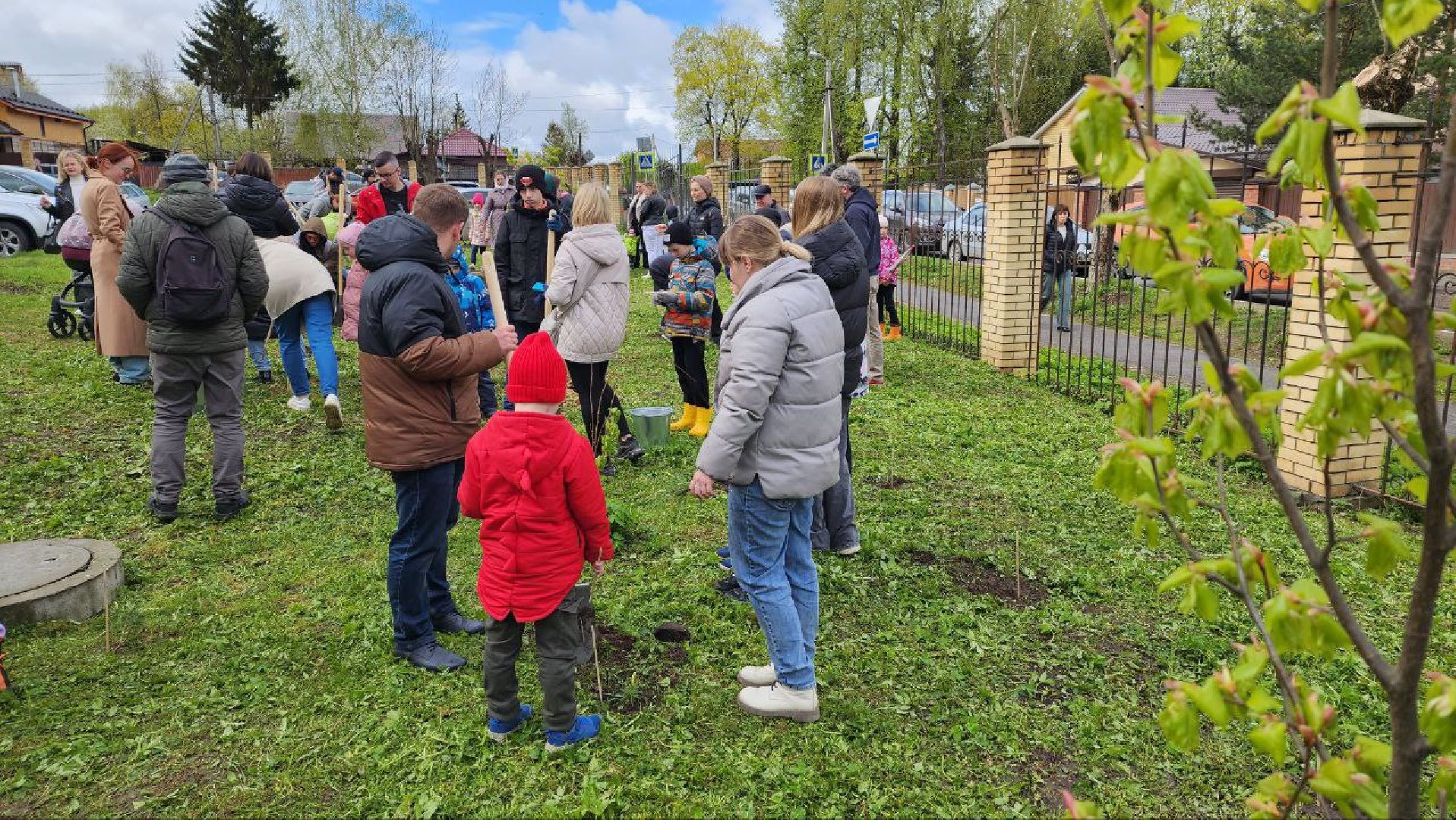 Дмитров, Дмитровская больница, Дом рождения,Аллея многодетных семей,