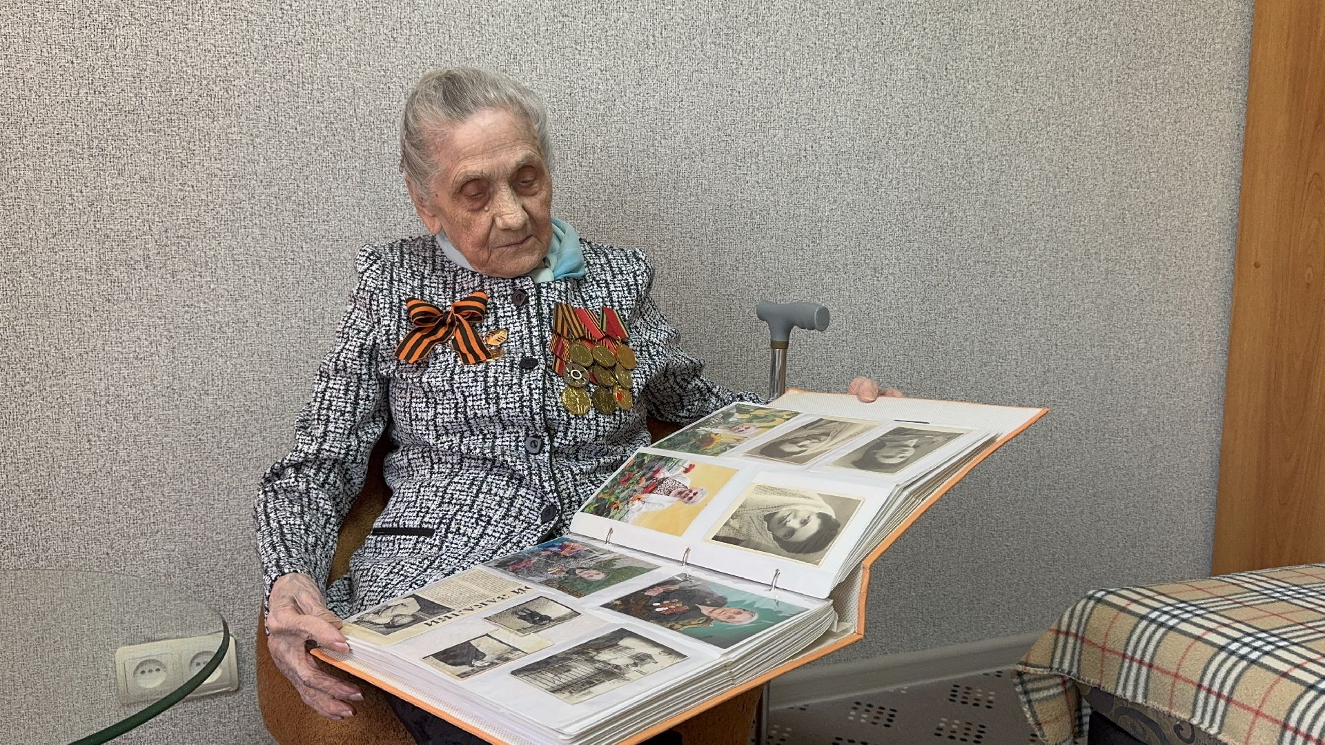 солнечногорск, ветеран, табличка ветерану, день победы,  праздник,