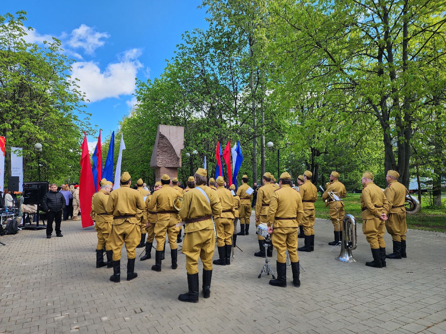 королёв, вечный огонь в юбилейном, открытие мемориала в королеве, губернатор московской области андрей воробьев,
