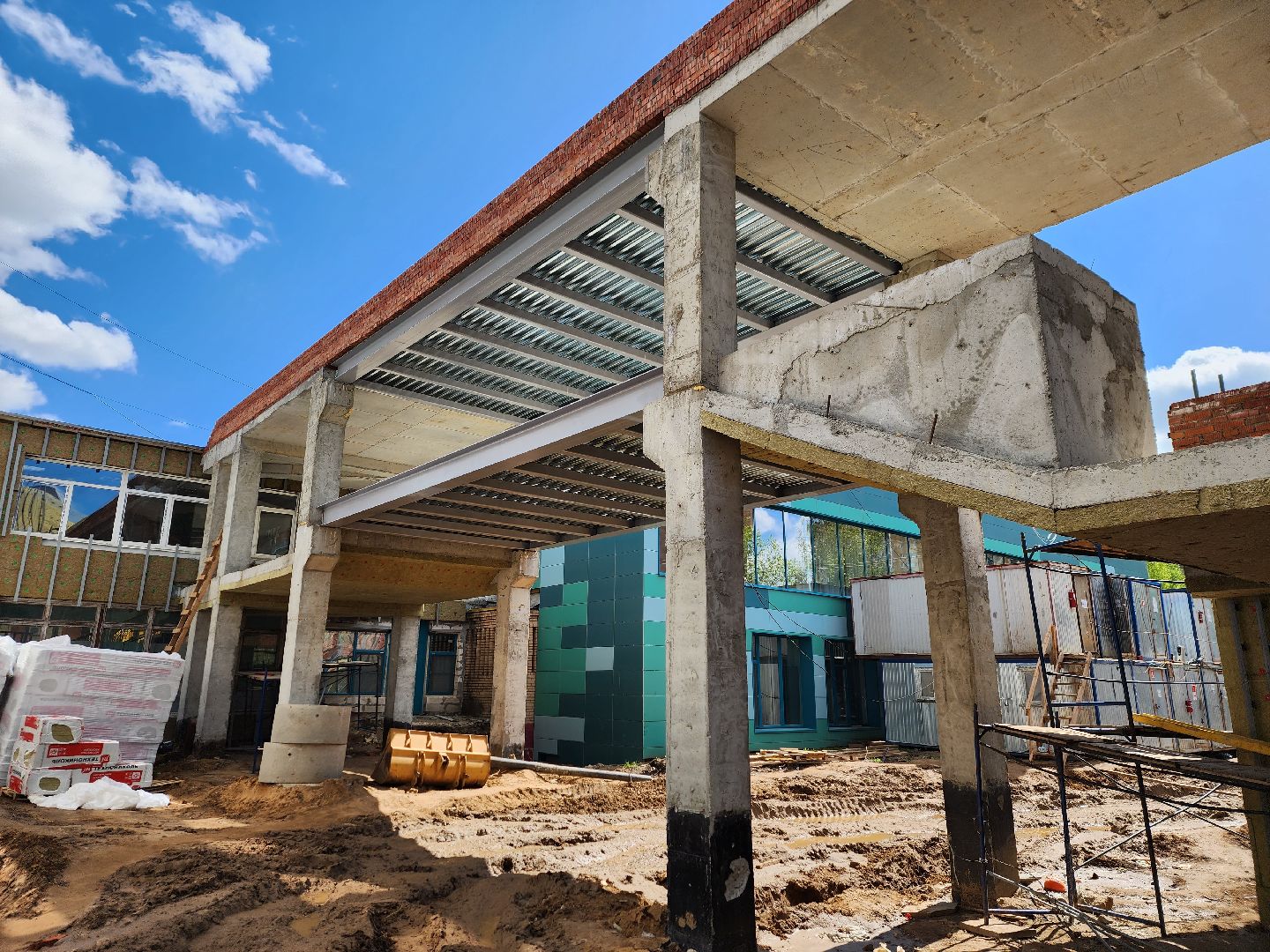 королёв, вертикалки, новая пристройка к школе в королеве, губернатор московской области,