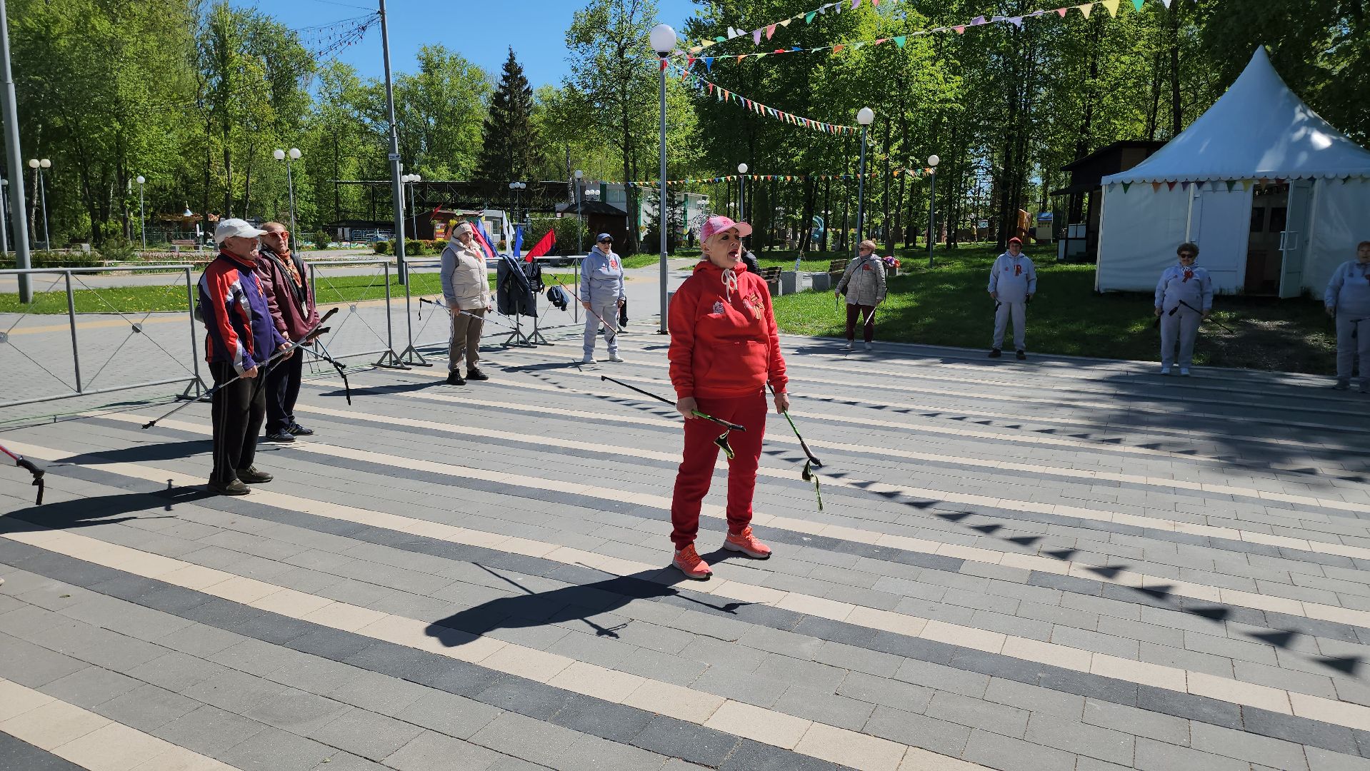 кашира, день победы, патриотическая акция, марш победы, скандинавская ходьба, активное долголетие,