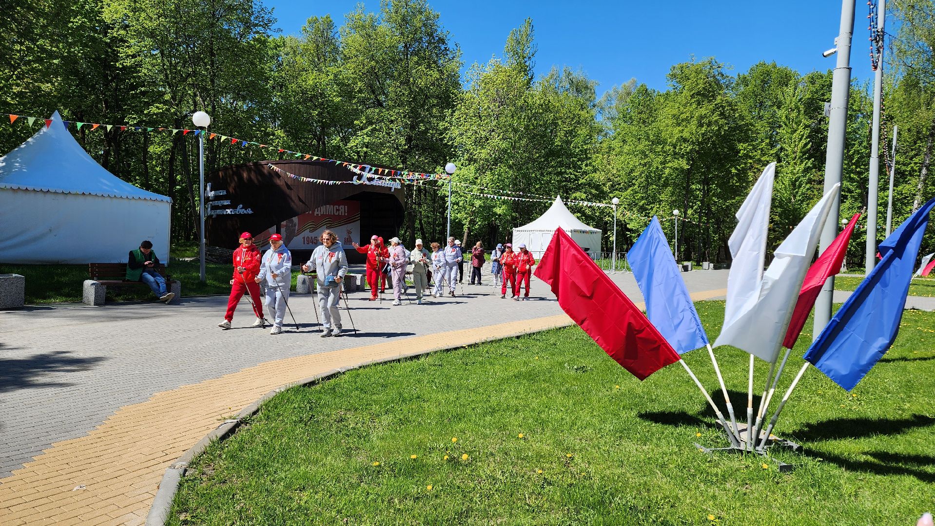 кашира, день победы, патриотическая акция, марш победы, скандинавская ходьба, активное долголетие,
