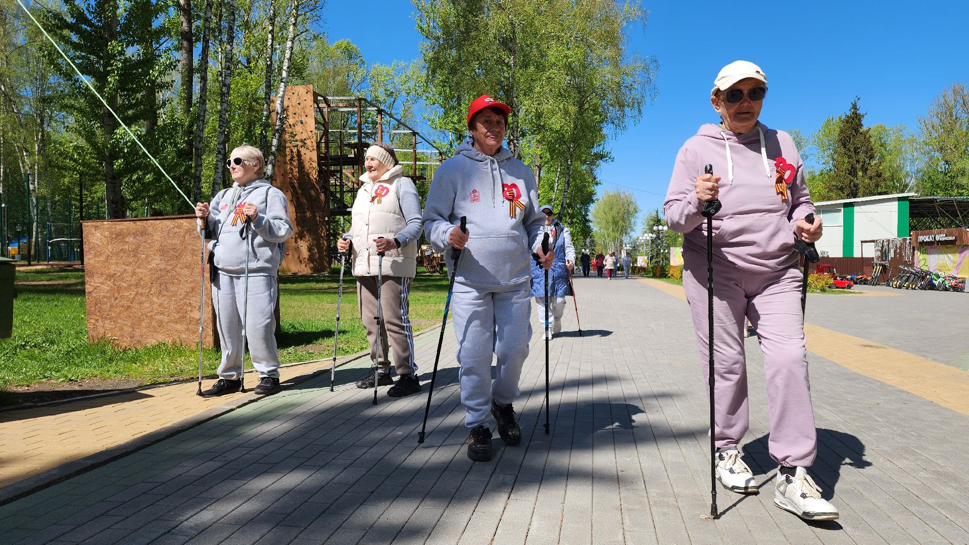кашира, день победы, патриотическая акция, марш победы, скандинавская ходьба, активное долголетие,
