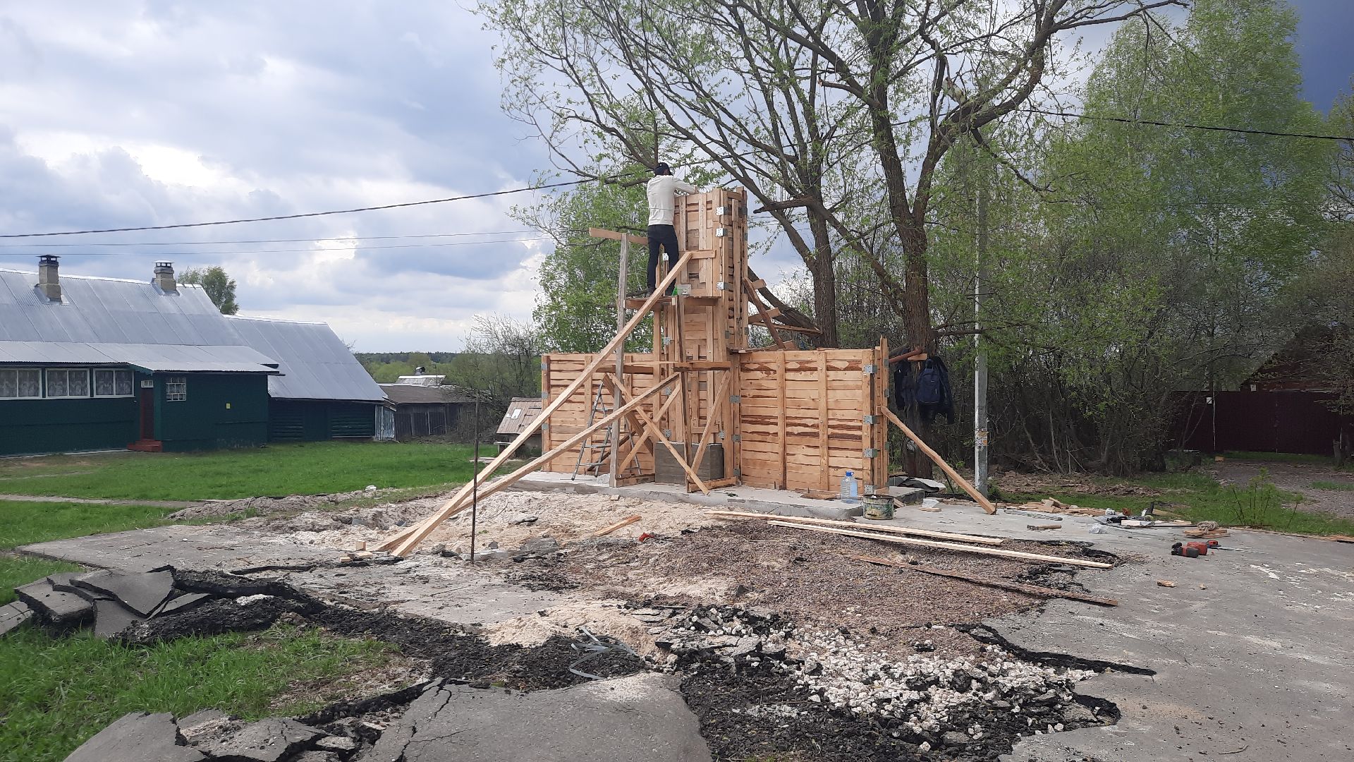 Шатура, Лузгарино, обелиск, ремонт