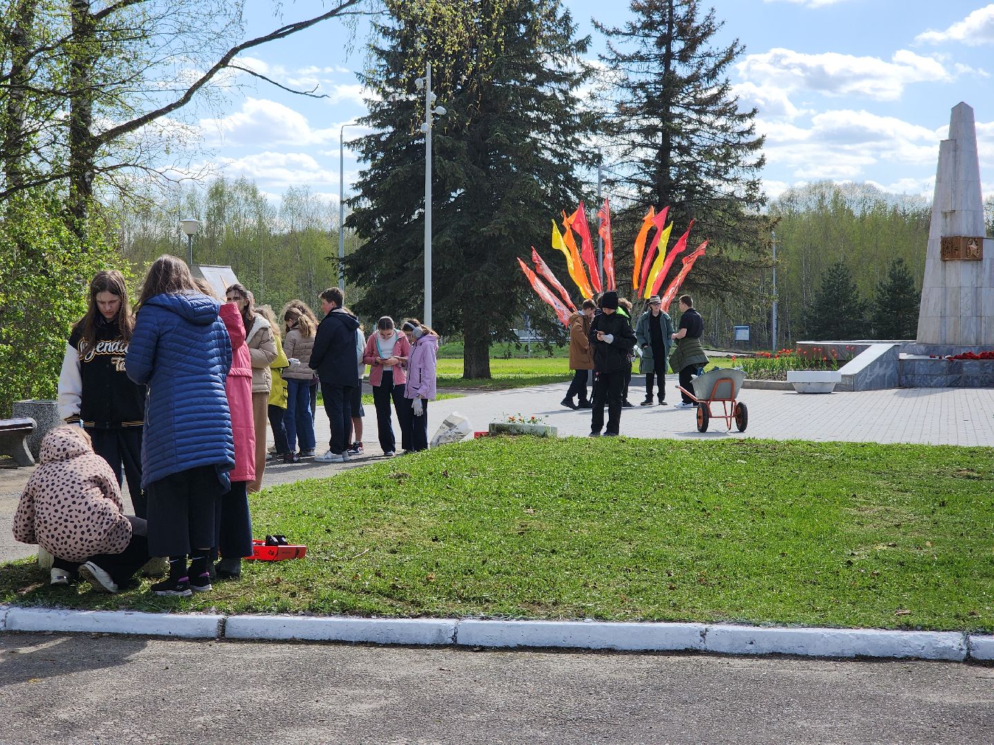 Черноголовка, 9 мая, Обелиск воинской славы,
