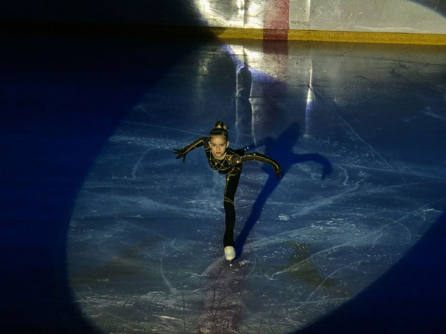 можайск, можайский муниципальный округ, подмосковье, ледовое шоу, день победы, спортсмены, фигуристы , великая отечественная война,