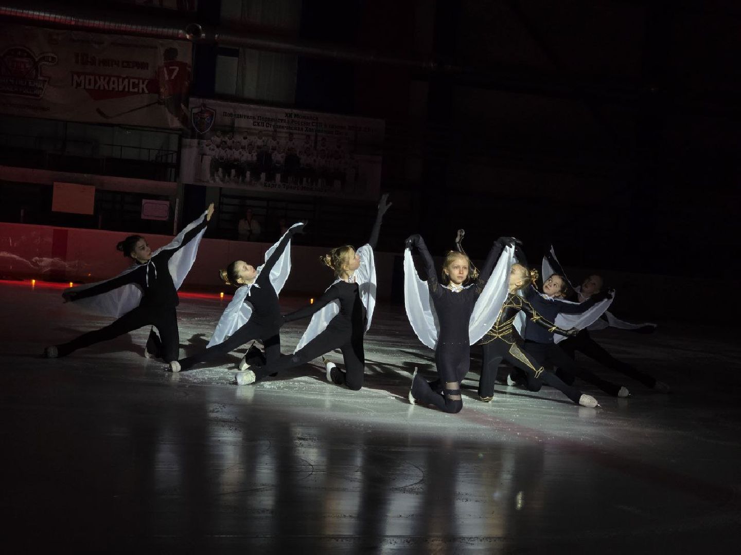 можайск, можайский муниципальный округ, подмосковье, ледовое шоу, день победы, спортсмены, фигуристы , великая отечественная война,