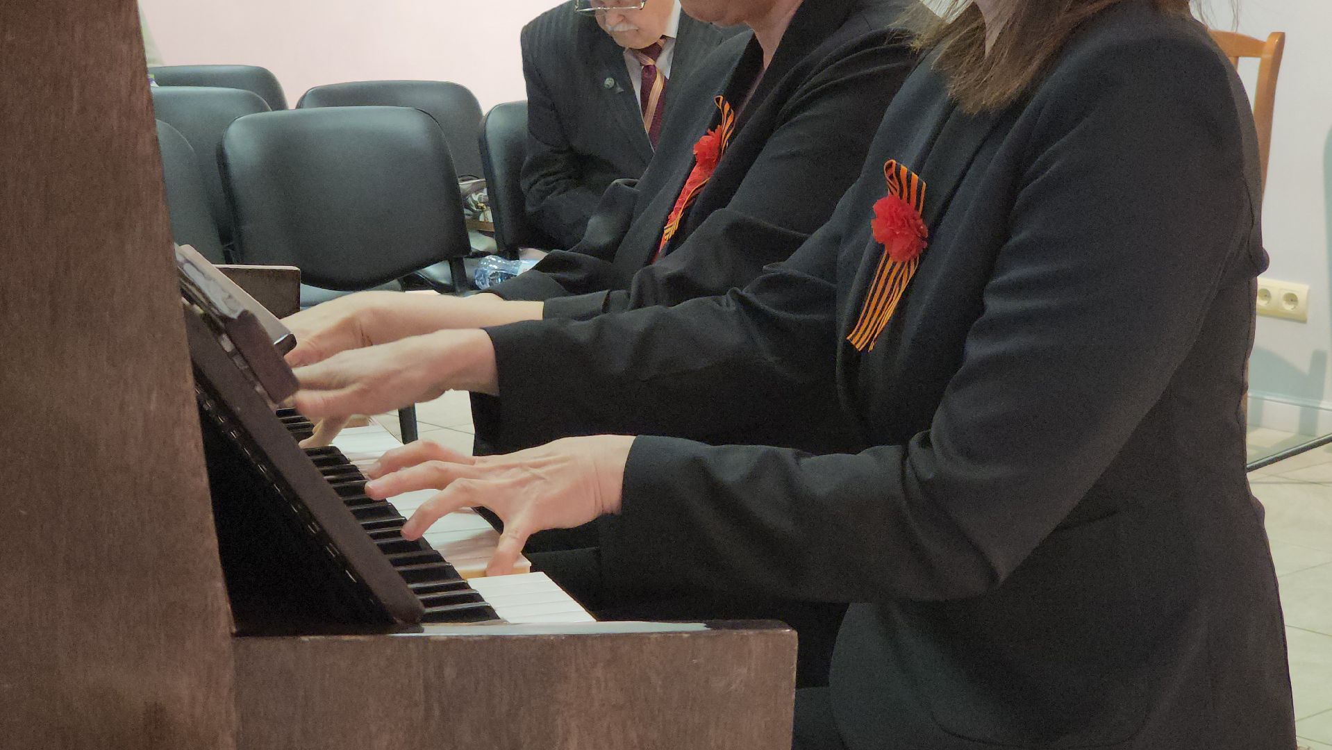 Концерт , 80 - летие победы, Лобня, художественная галерея,