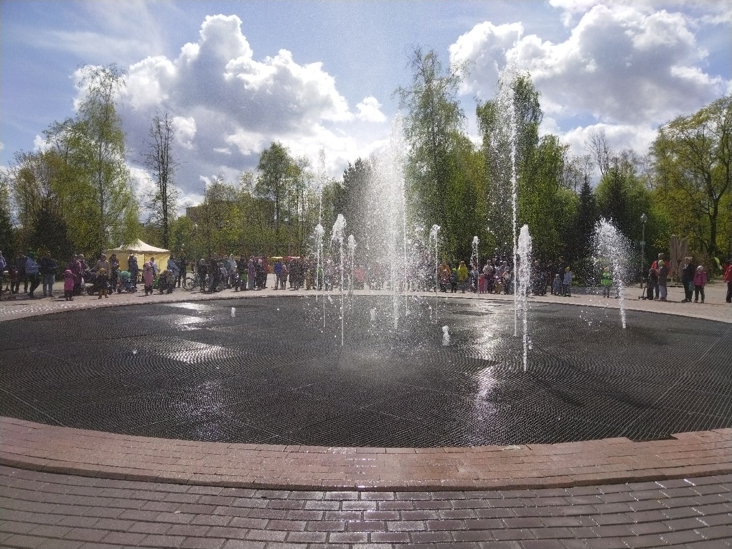 Фонтан, Мытищи, Парк Мира, тёплый сезон