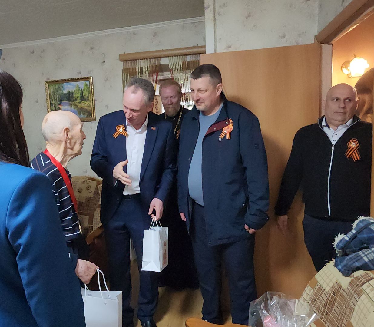 серпухов, ветераны вов, памятные таблички участникам вов, улица октябрьская,