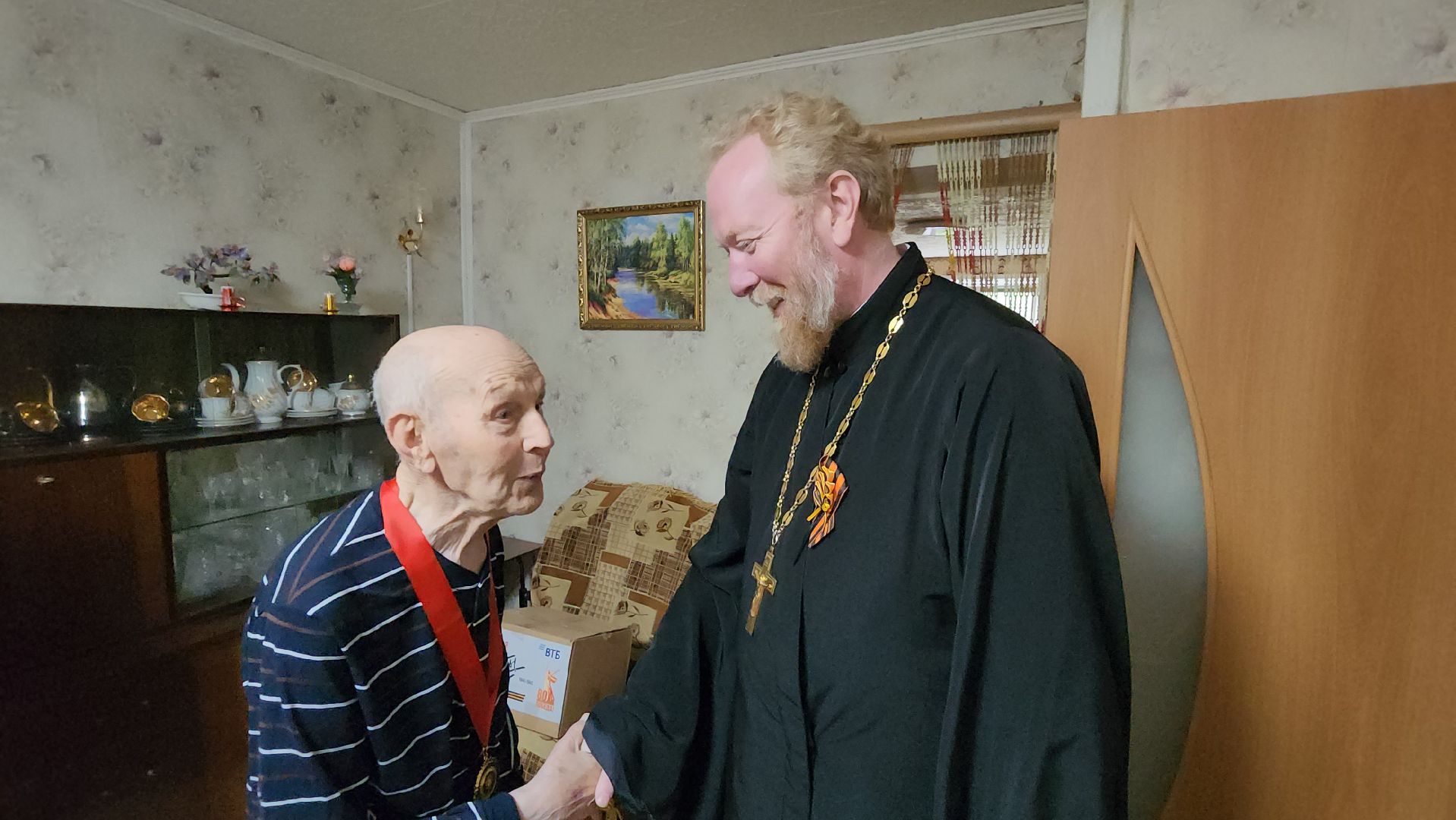 серпухов, ветераны вов, памятные таблички участникам вов, улица октябрьская,