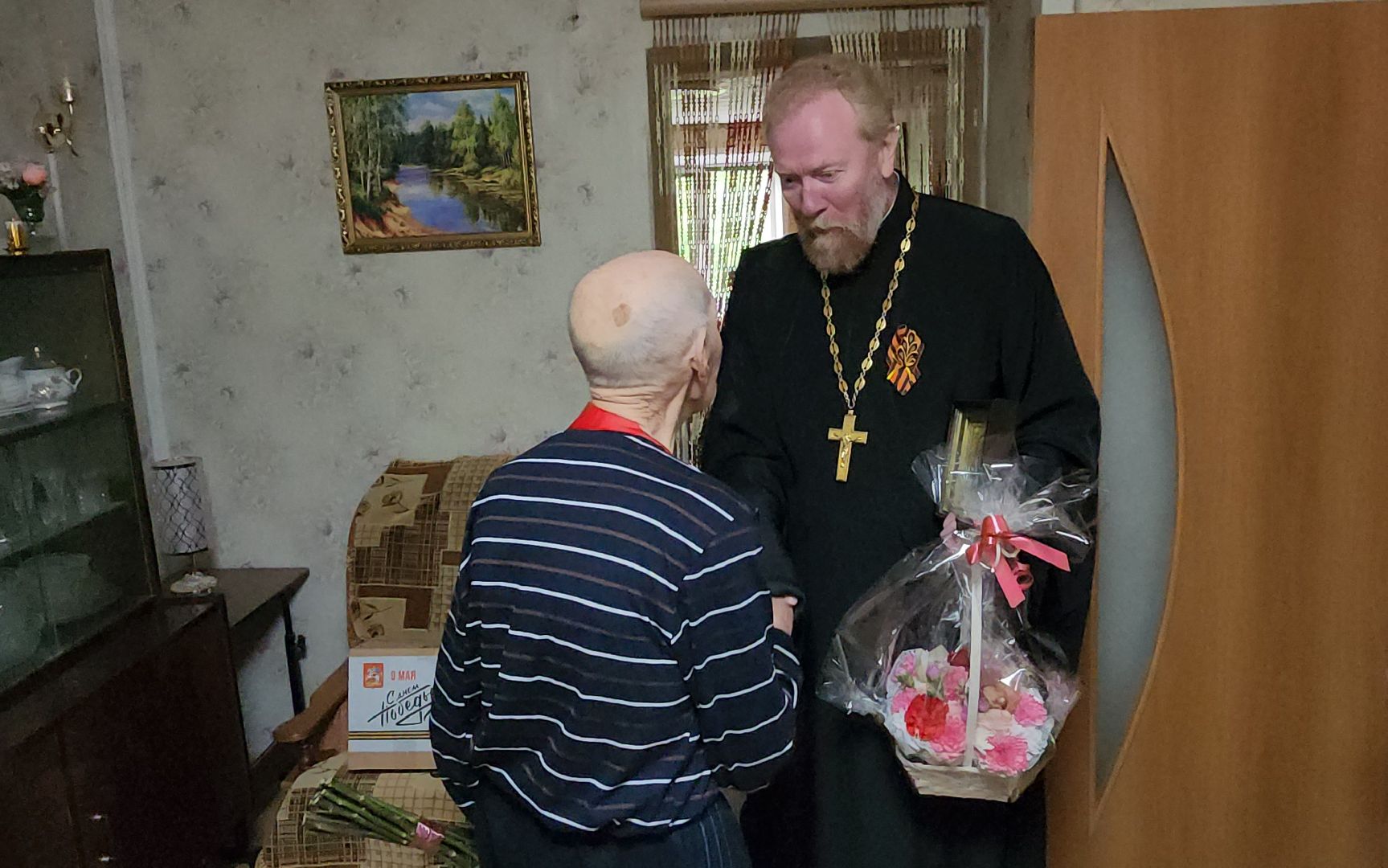 серпухов, ветераны вов, памятные таблички участникам вов, улица октябрьская,