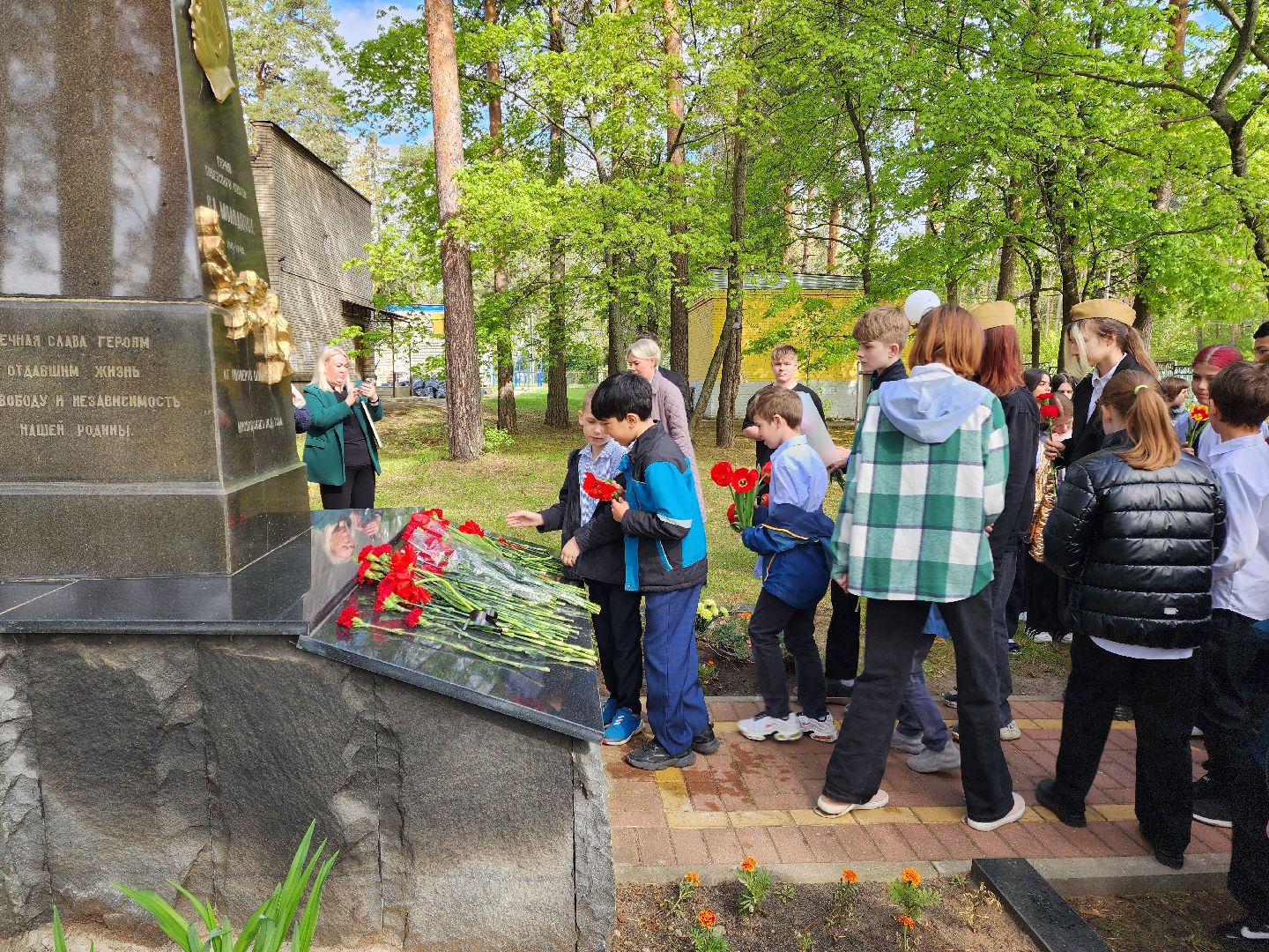 раменское, общество, возложение цветов к обелиску герою великой отечественной войны , мероприятие на территории кратовской школы 98,