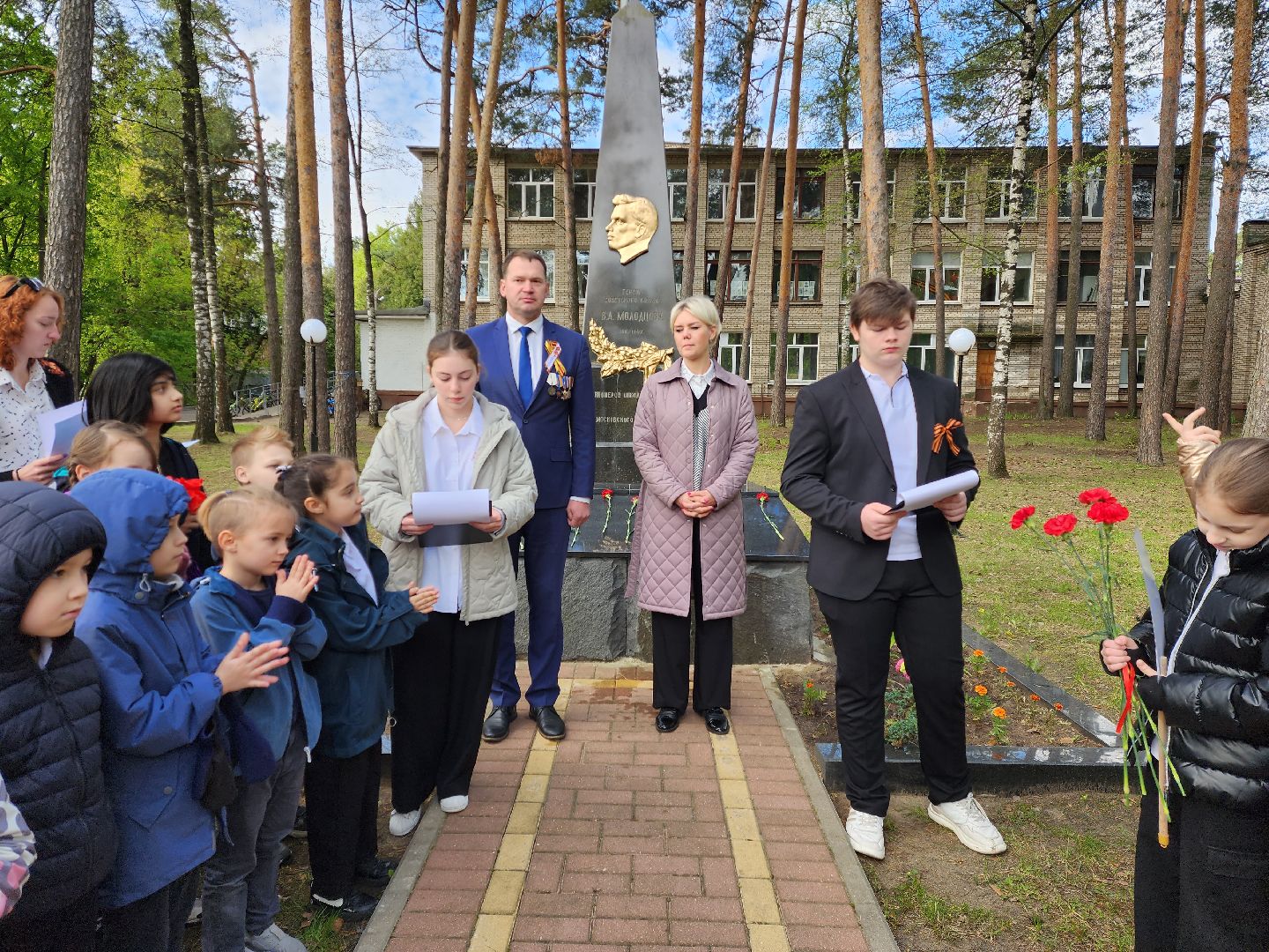 раменское, общество, возложение цветов к обелиску герою великой отечественной войны , мероприятие на территории кратовской школы 98,