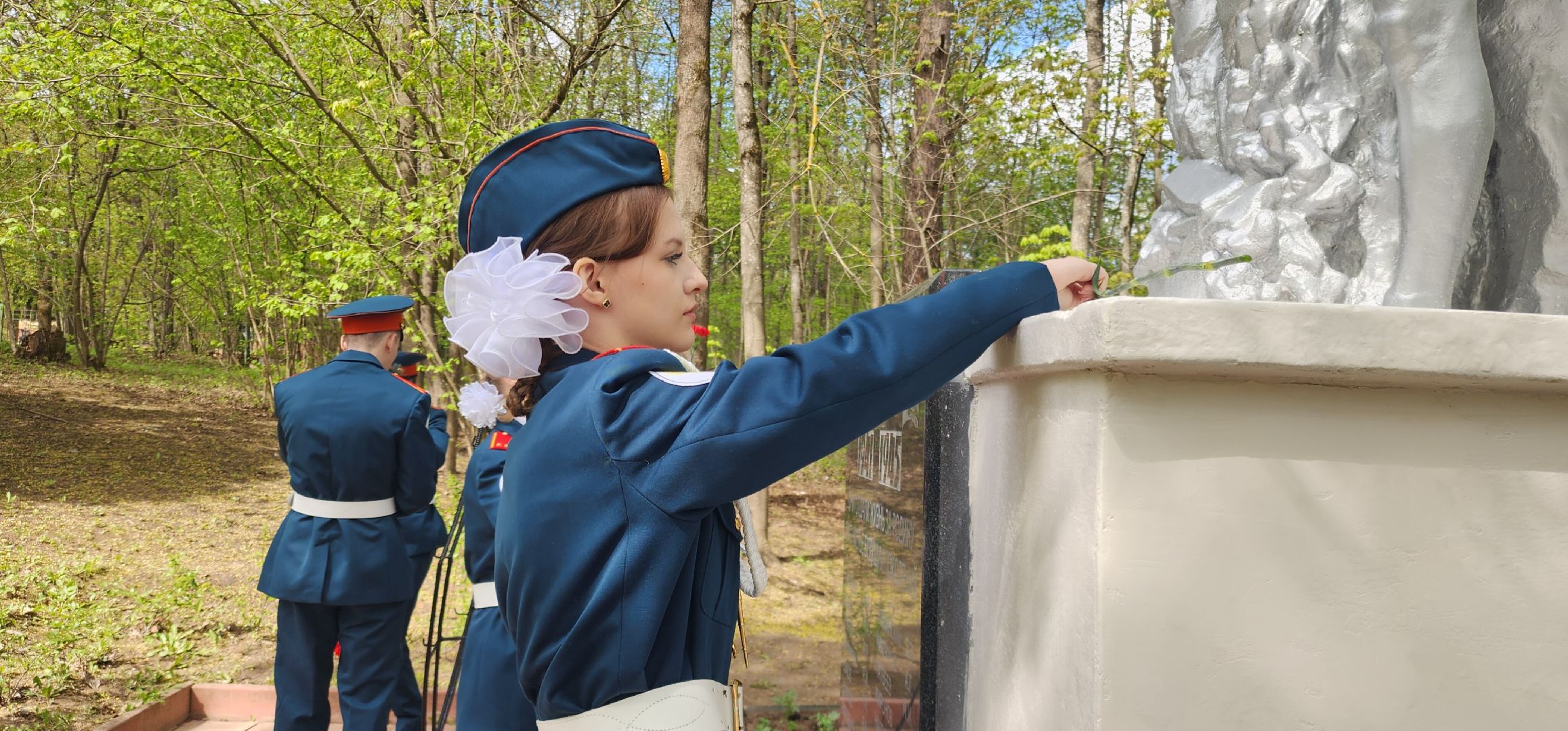 День Победы, Воинские захоронения ,