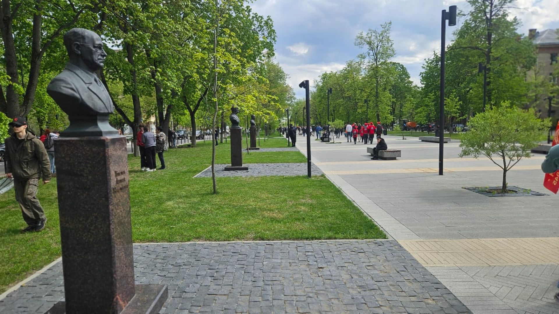 сад памяти, деревья, жуковский, 9 мая,