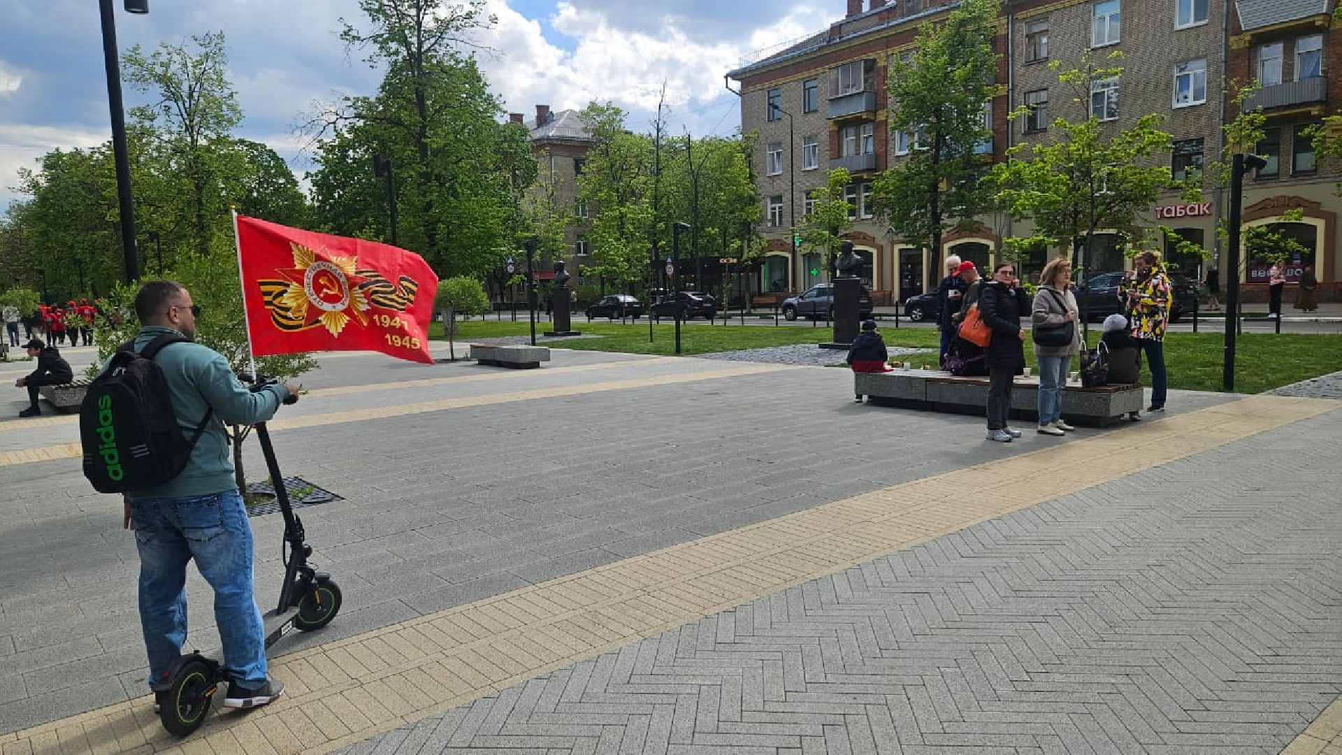 сад памяти, деревья, жуковский, 9 мая,