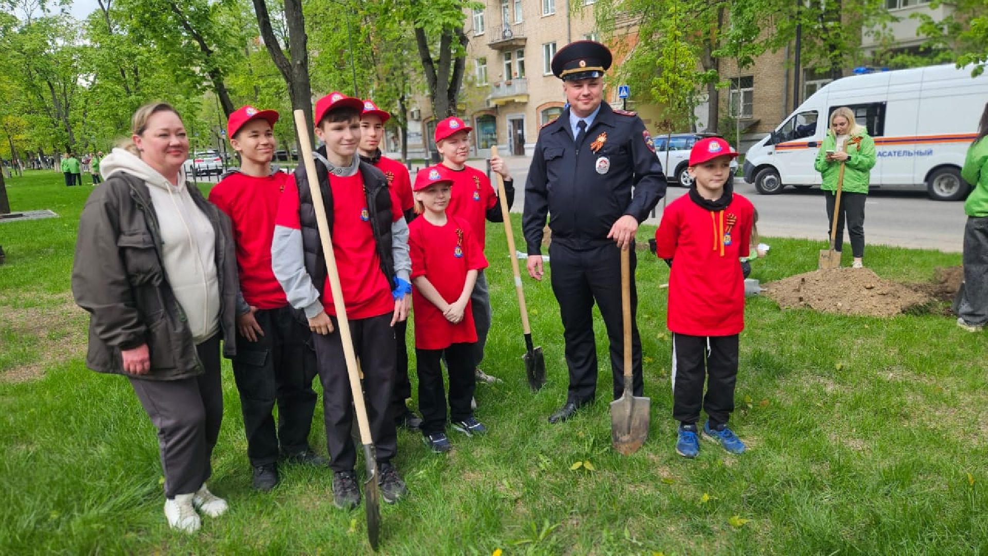 сад памяти, деревья, жуковский, 9 мая,