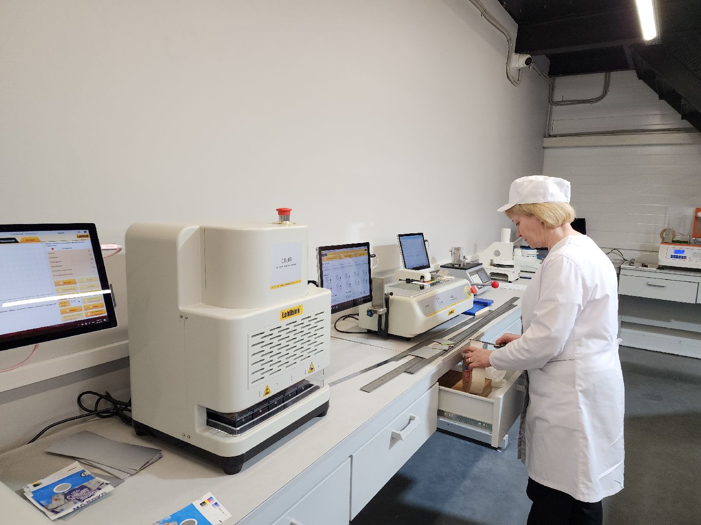 Чехов, завод МолоПак, производство картонной упаковки, служба качества, отдел технического контроля, тесты, проверки, многоэтапная система, качество продукции, сырье и материалы, процессы производства, хранение и отгрузка,