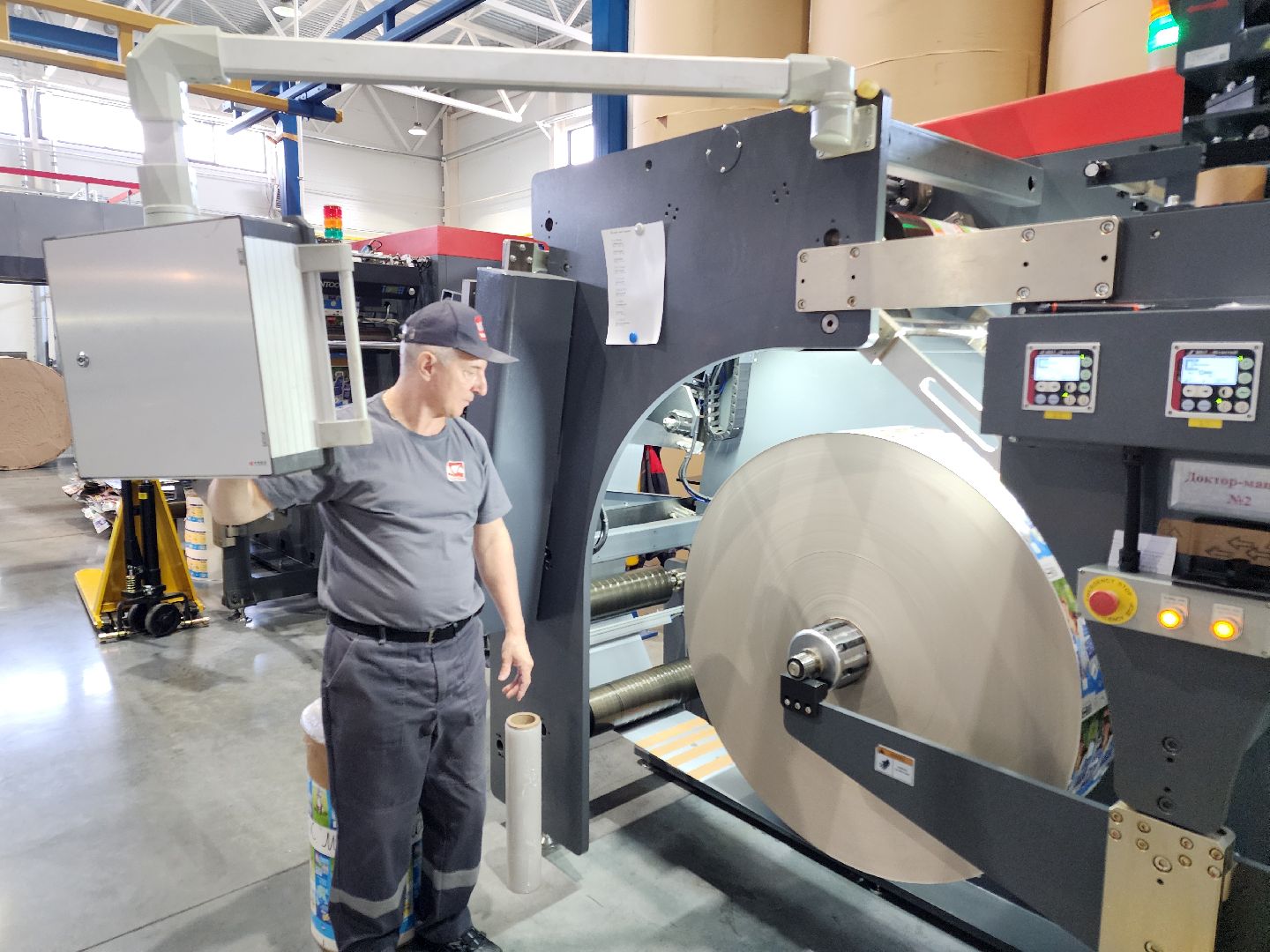 Чехов, завод МолоПак, производство картонной упаковки, служба качества, отдел технического контроля, тесты, проверки, многоэтапная система, качество продукции, сырье и материалы, процессы производства, хранение и отгрузка,