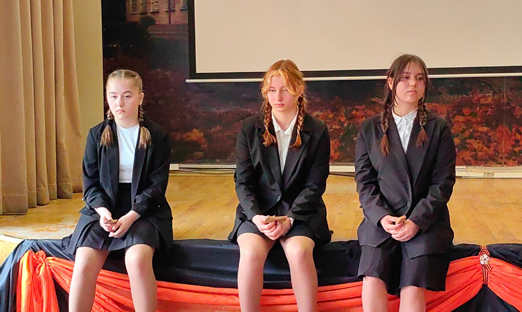 сценка, линейка, Блокадный Ленинград, ВОВ, радиолинейка,