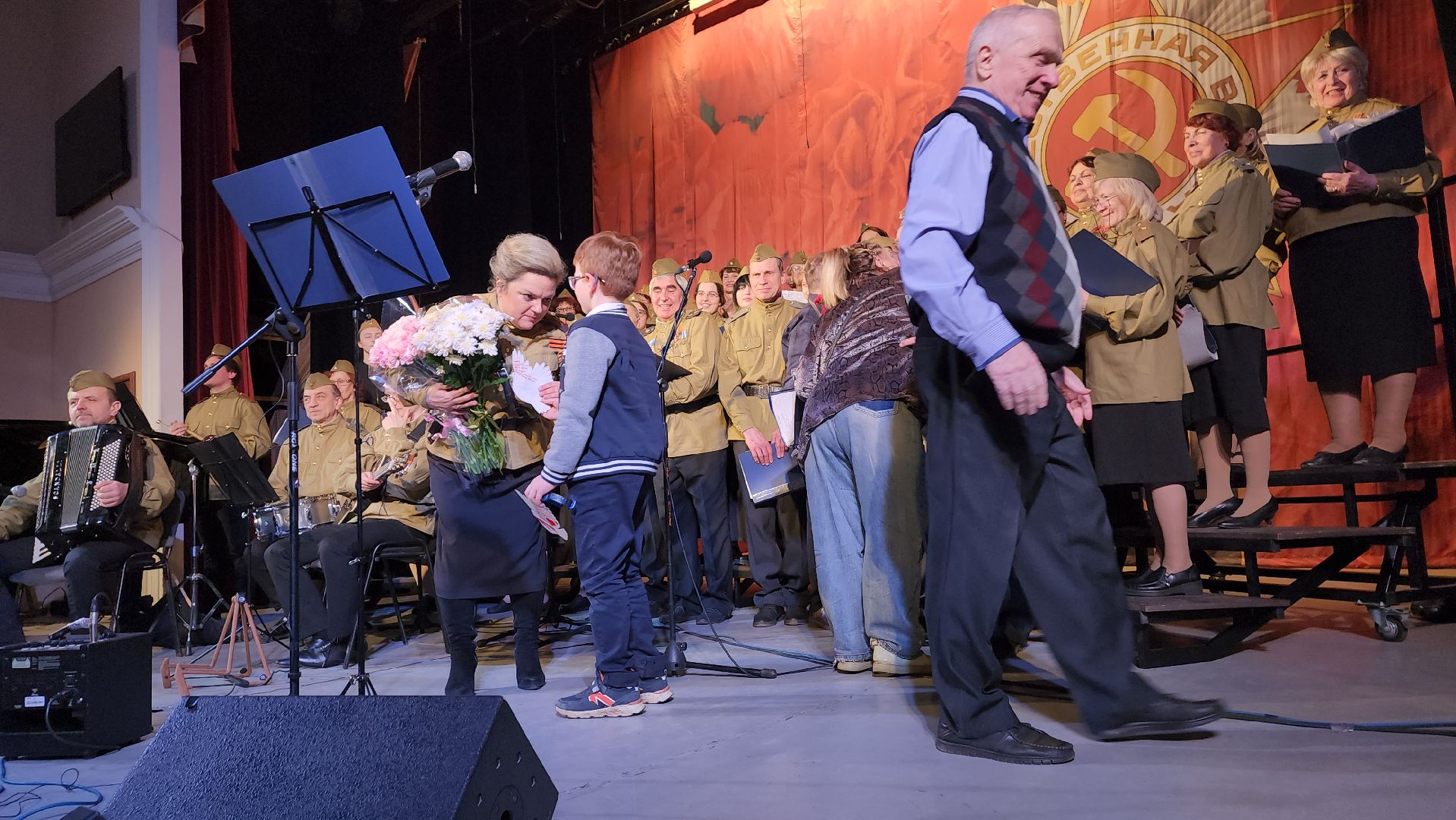 пушкино, хор, день победы, песни военных лет, 80 - летие победы, выступление,патриотизм,великая победа,вертикалки,
