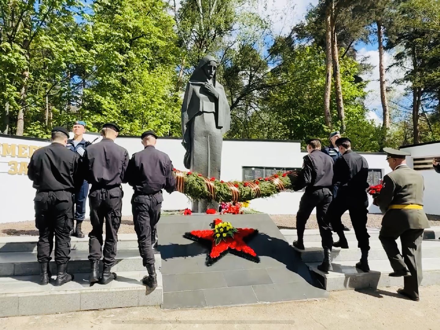 раменское, день победы, возложение цветов к мемориалу скорбящей матери, 9 мая,