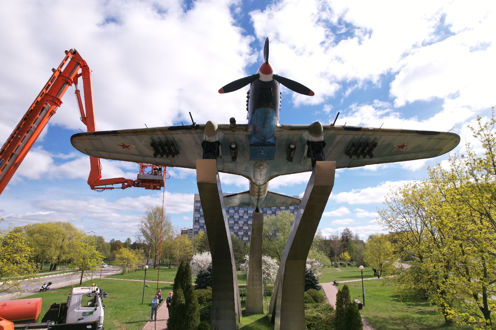 видео с коптера, памятник штурмовику ИЛ-2,