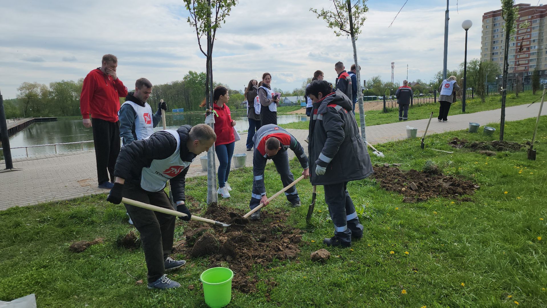 серпухов, сад победы, 9 мая, братья чудиновы,