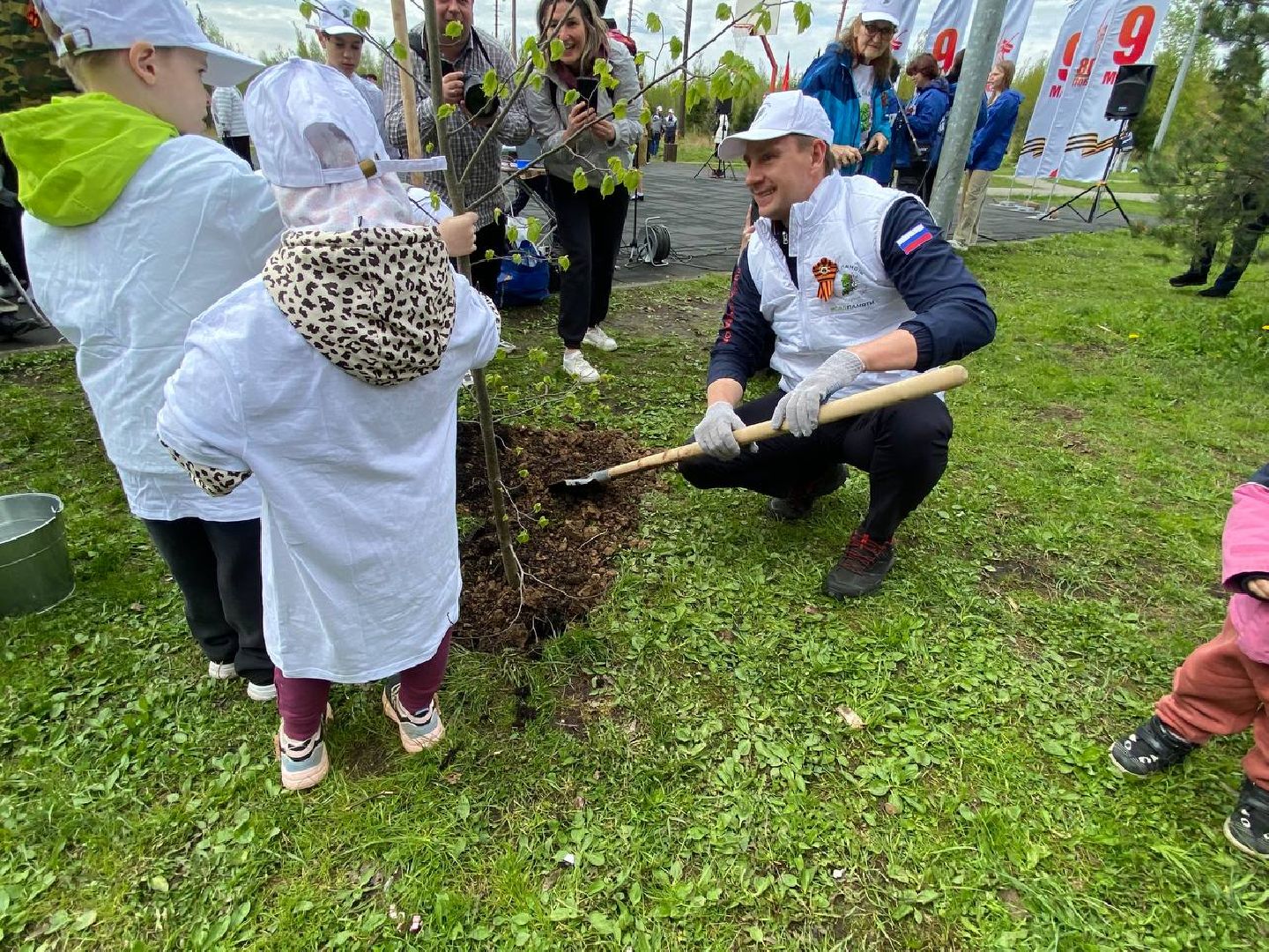 сад памяти, посадить дерево, новый сад в Опалихе,