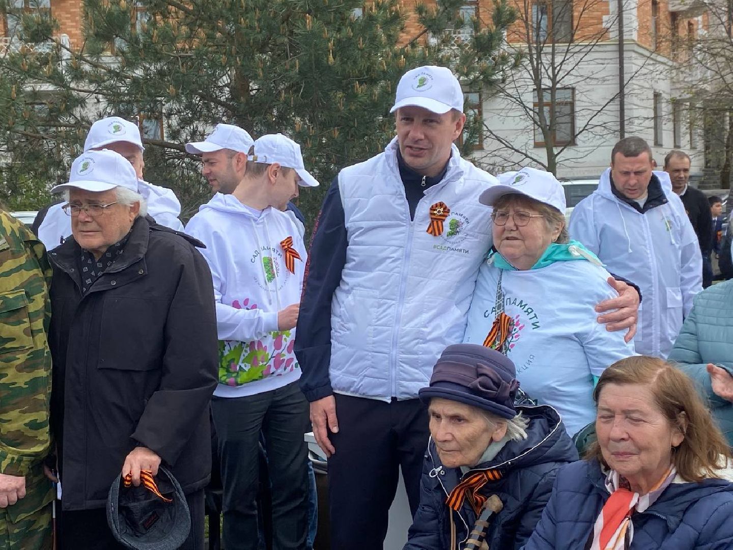 сад памяти, посадить дерево, новый сад в Опалихе,