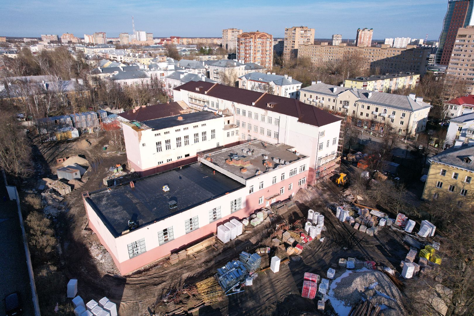 видео с коптера, капремонт школы 1 в серпухове,