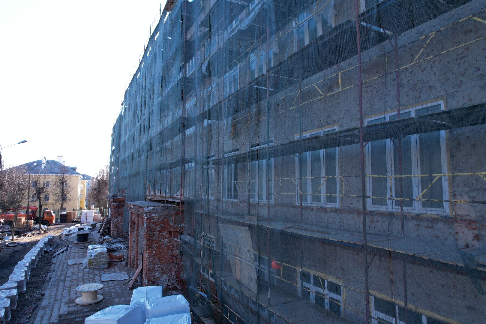 видео с коптера, капремонт школы 1 в серпухове,