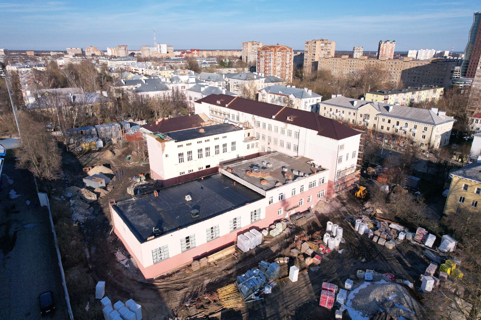 видео с коптера, капремонт школы 1 в серпухове,