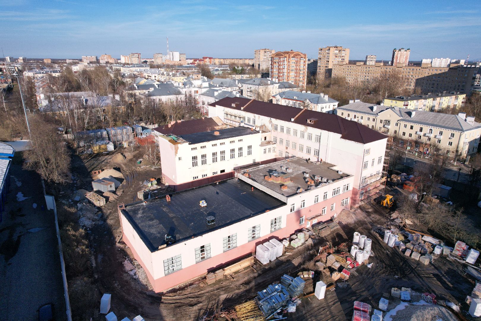 видео с коптера, капремонт школы 1 в серпухове,