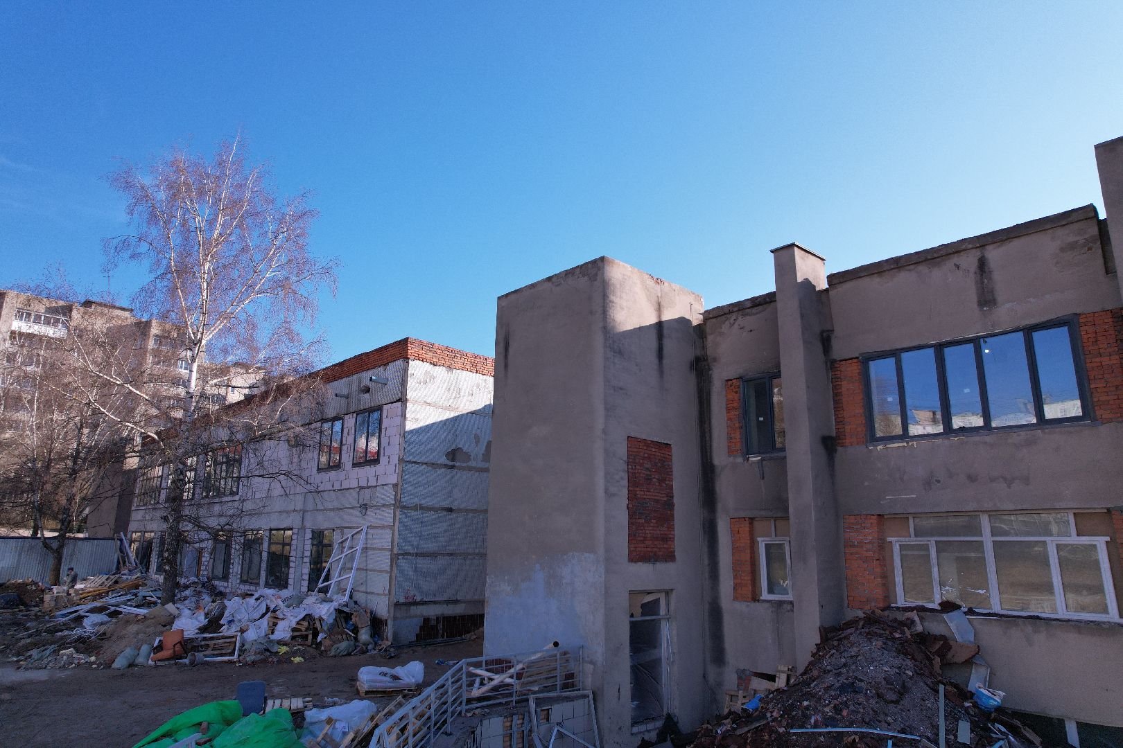 видео с коптера, капремонт школы 2 в серпухове,