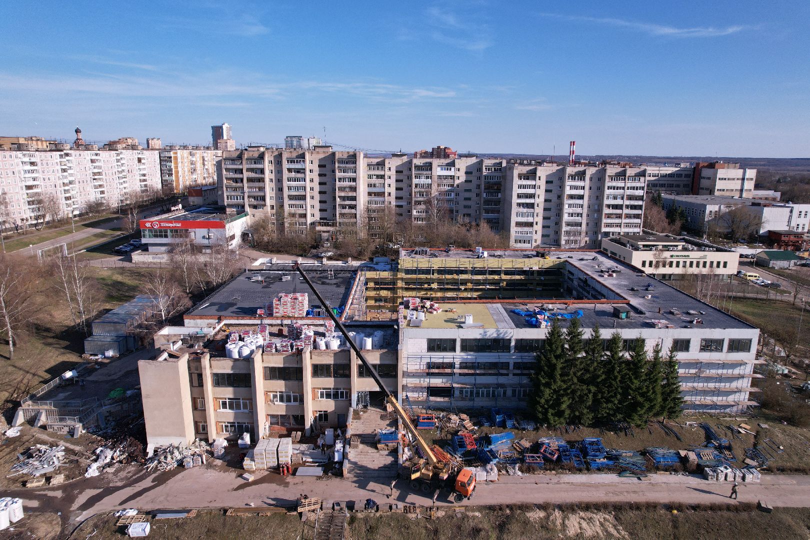 видео с коптера, капремонт школы 2 в серпухове,