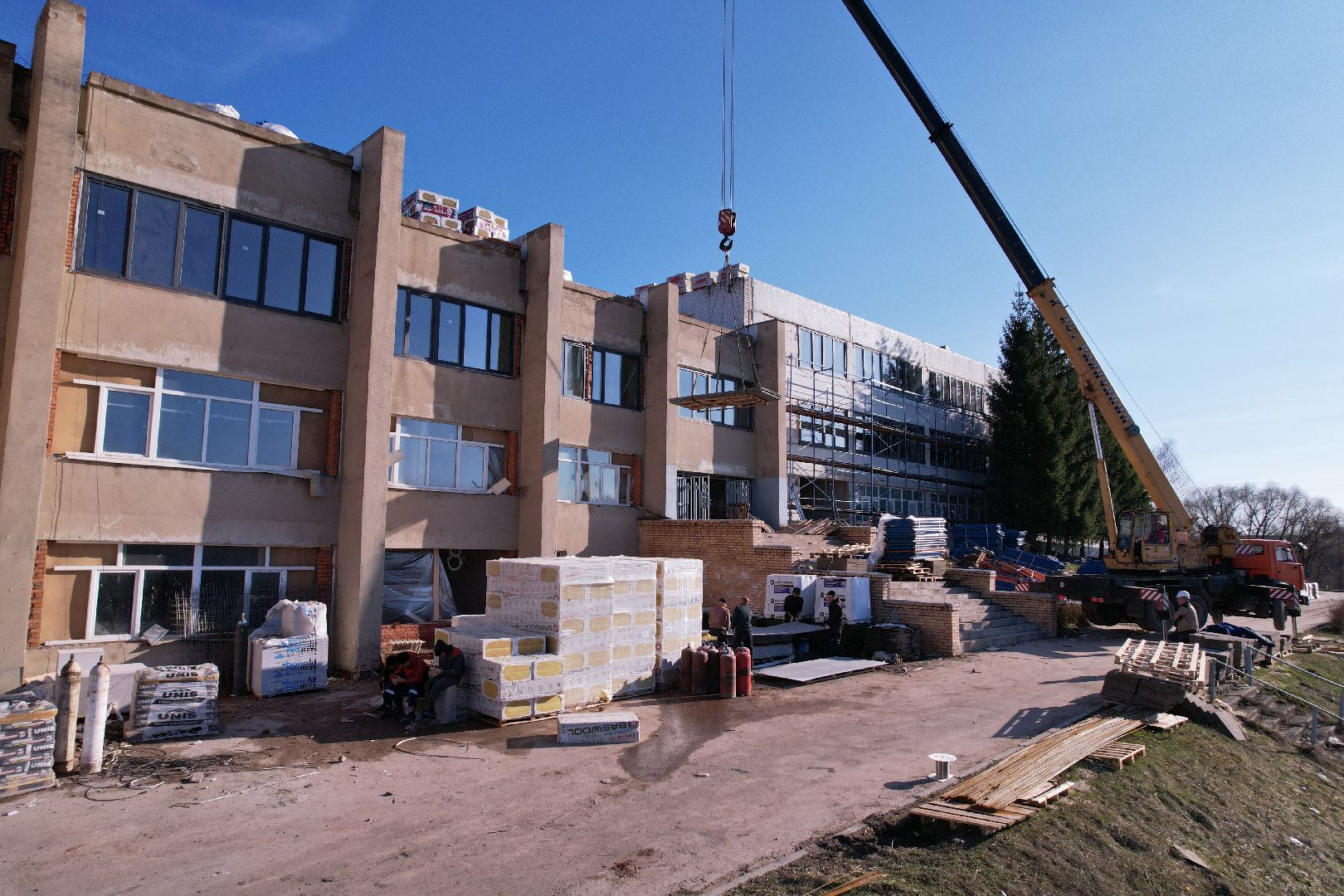 видео с коптера, капремонт школы 2 в серпухове,