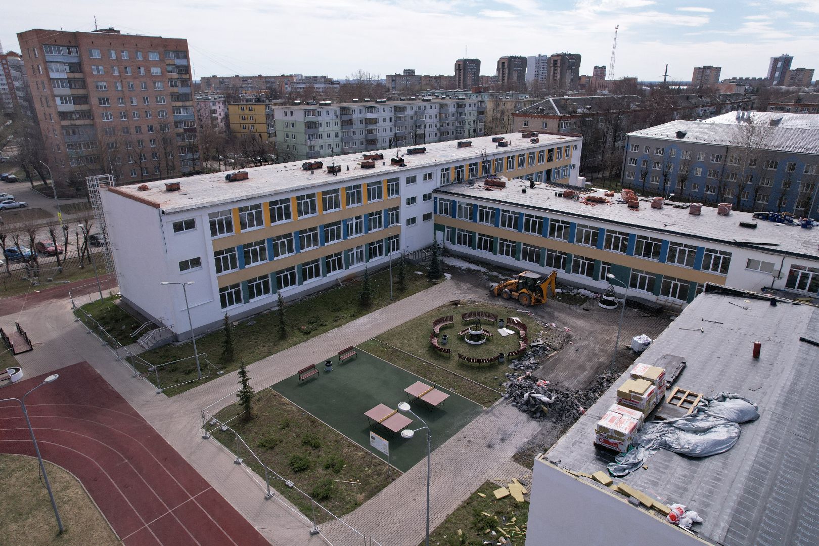 видео с коптера, капремонт школы 9 в серпухове,