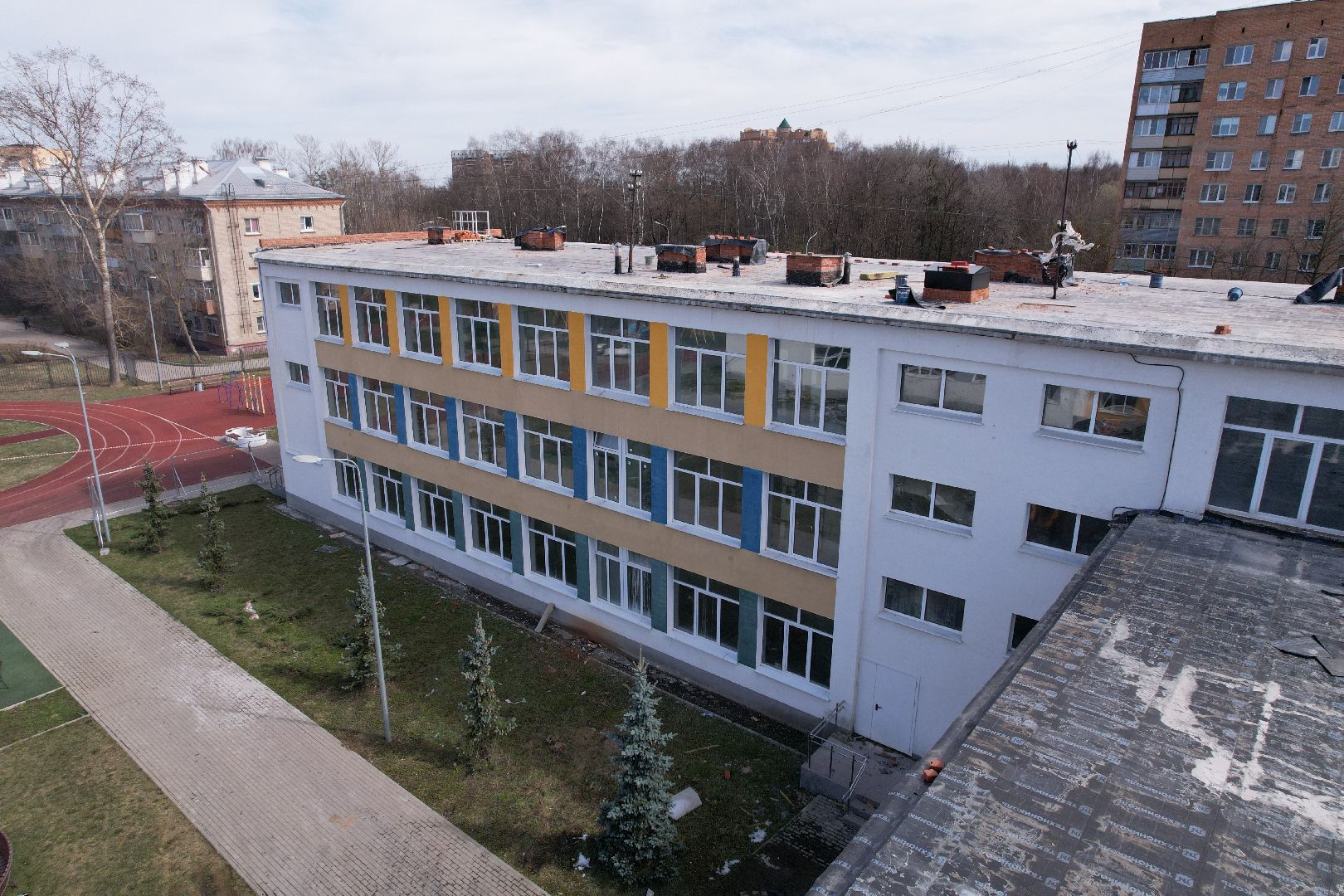 видео с коптера, капремонт школы 9 в серпухове,