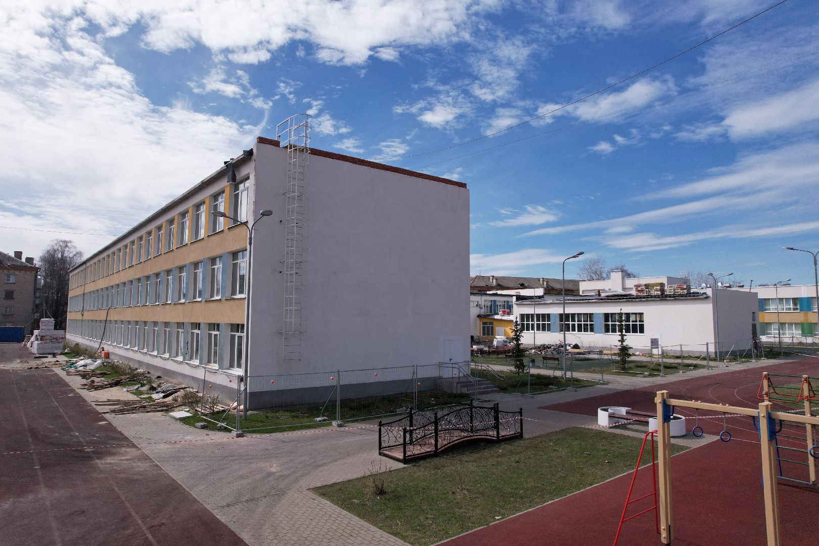 видео с коптера, капремонт школы 9 в серпухове,