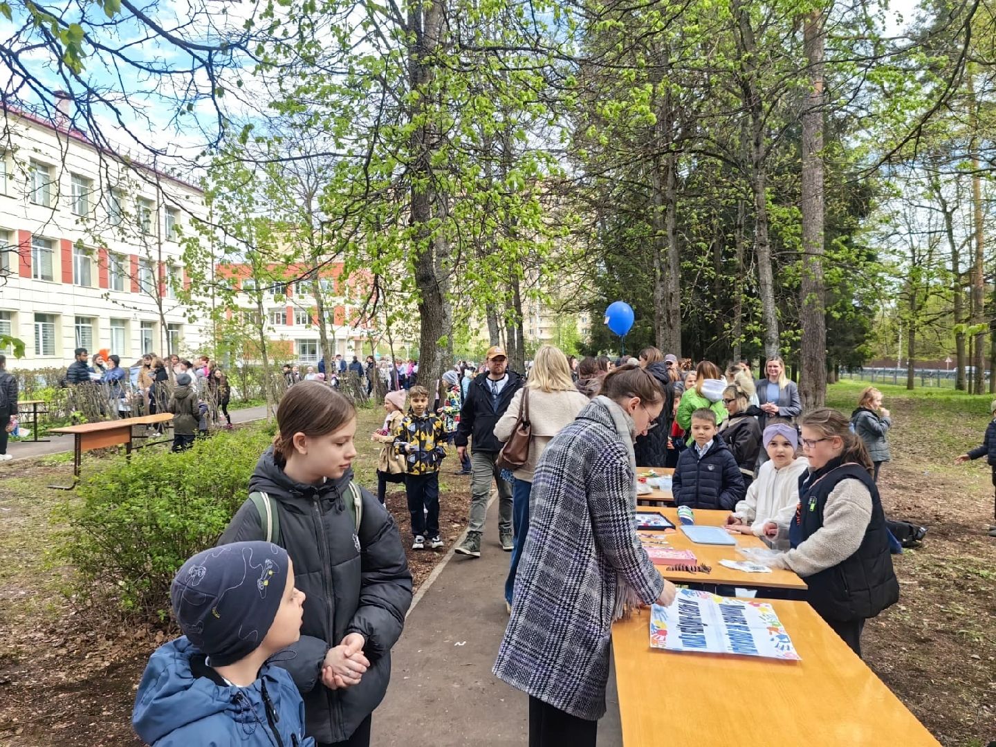 помощь СВО, школа Попова, Власиха школа Попова, благотворительная ярмарка,