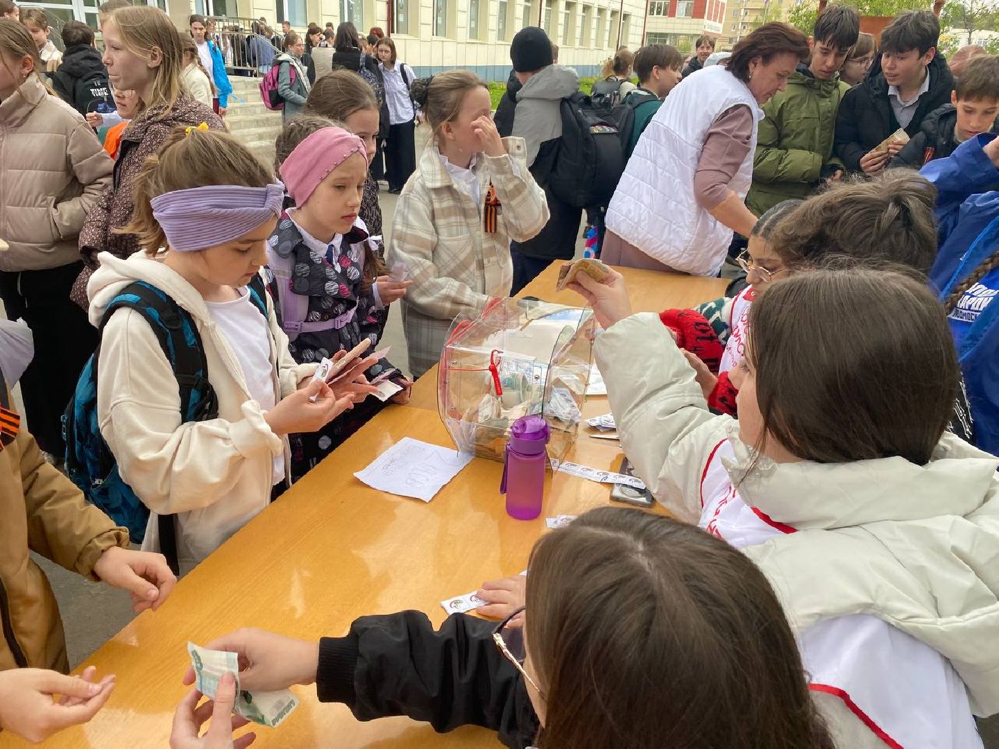 помощь СВО, школа Попова, Власиха школа Попова, благотворительная ярмарка,