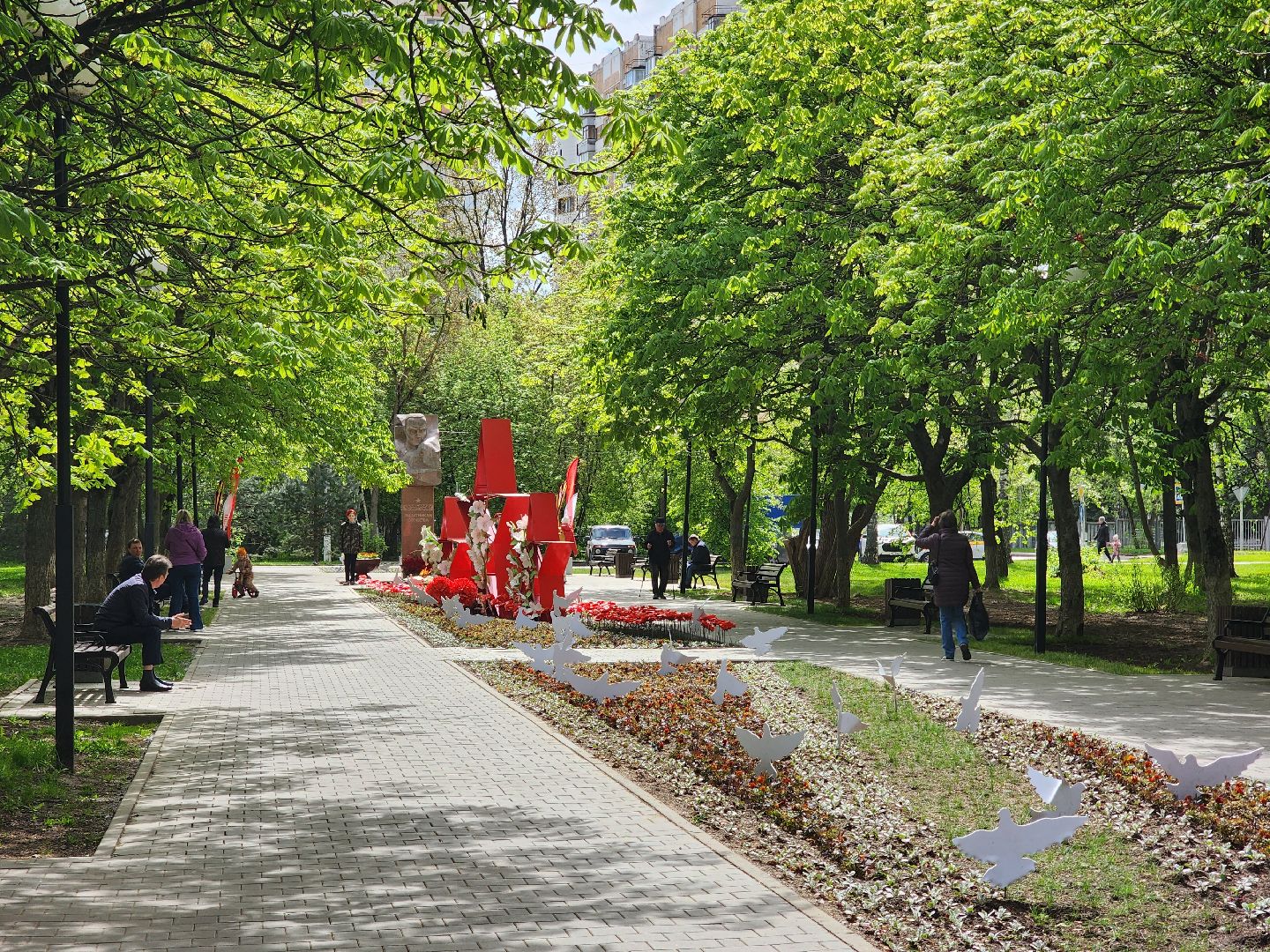 королёв, благоустройство центрального сквера в королеве, вечный огонь в королеве, день победы в королеве,